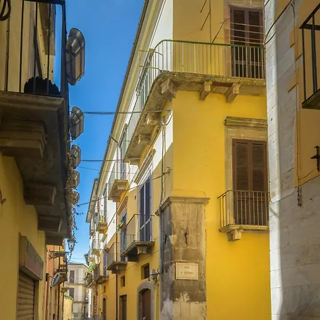 Almatros Design Peonia In Palazzo Storico * Sulmona