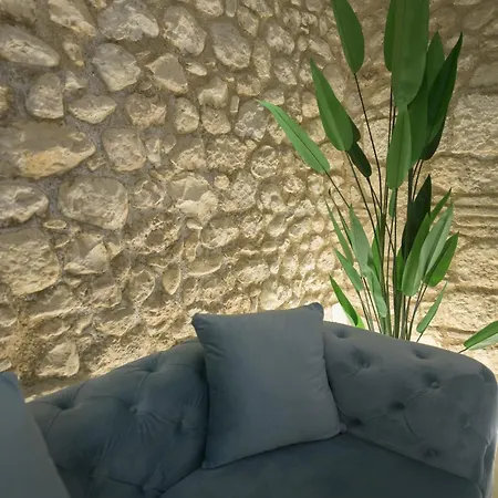 Appartement Almatros Design Peonia In Palazzo Storico Sulmona
